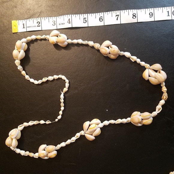 3 for $20 - Lot of 3 Shell Necklaces - Picture 2 of 4